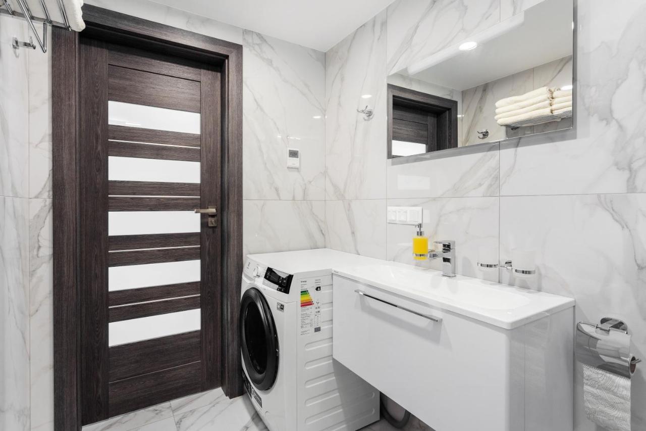 Luxurious Kaunas Basilica Apartment In Old Town By Urban Rent Экстерьер фото