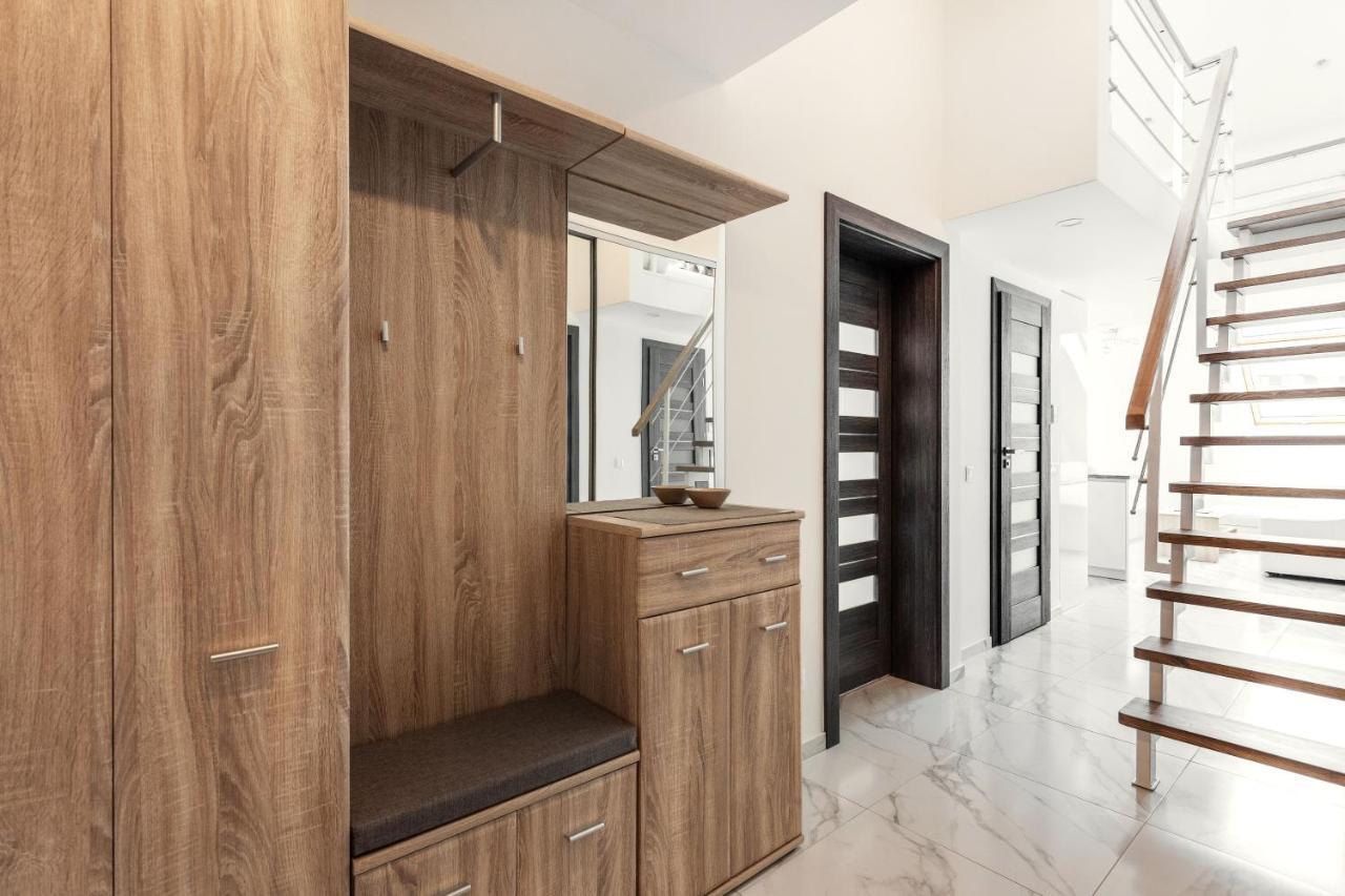 Luxurious Kaunas Basilica Apartment In Old Town By Urban Rent Экстерьер фото