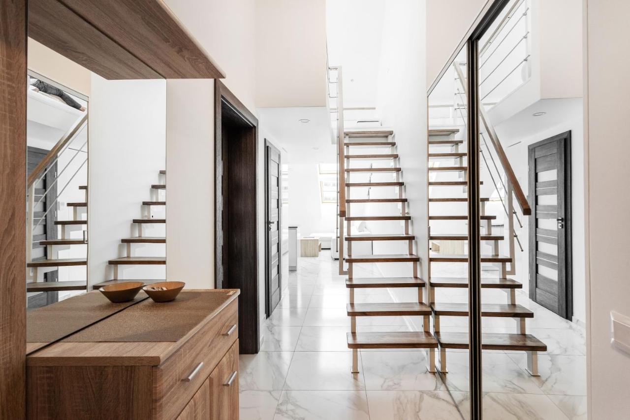 Luxurious Kaunas Basilica Apartment In Old Town By Urban Rent Экстерьер фото