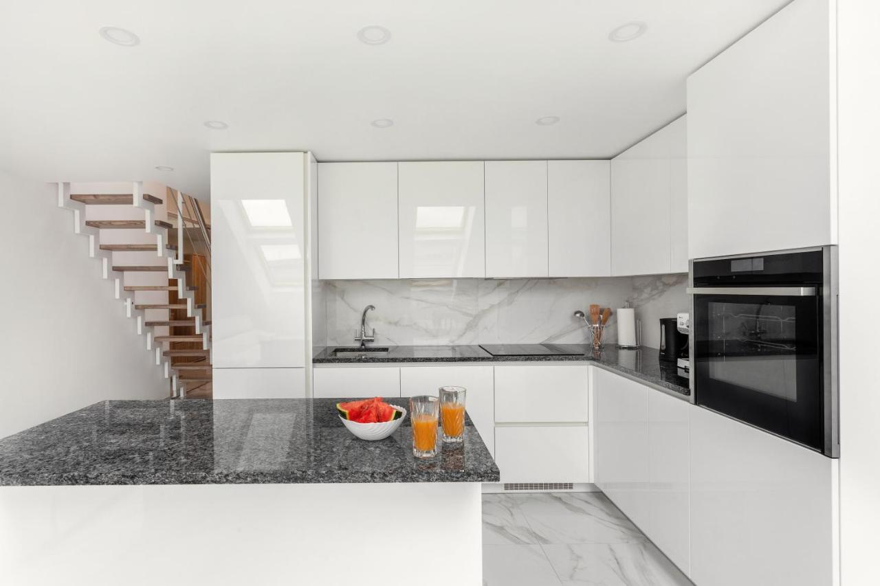 Luxurious Kaunas Basilica Apartment In Old Town By Urban Rent Экстерьер фото