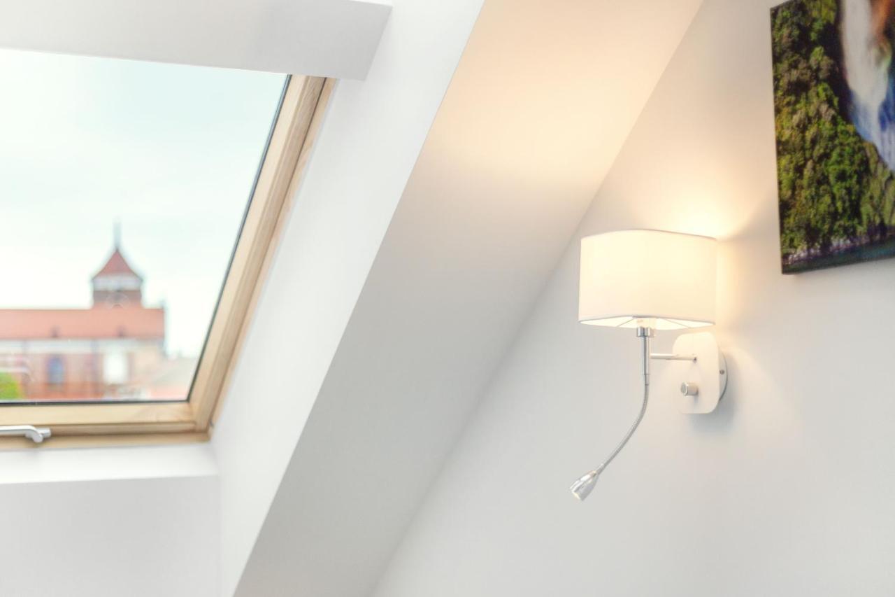 Luxurious Kaunas Basilica Apartment In Old Town By Urban Rent Экстерьер фото