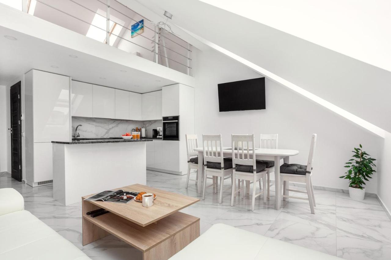 Luxurious Kaunas Basilica Apartment In Old Town By Urban Rent Экстерьер фото